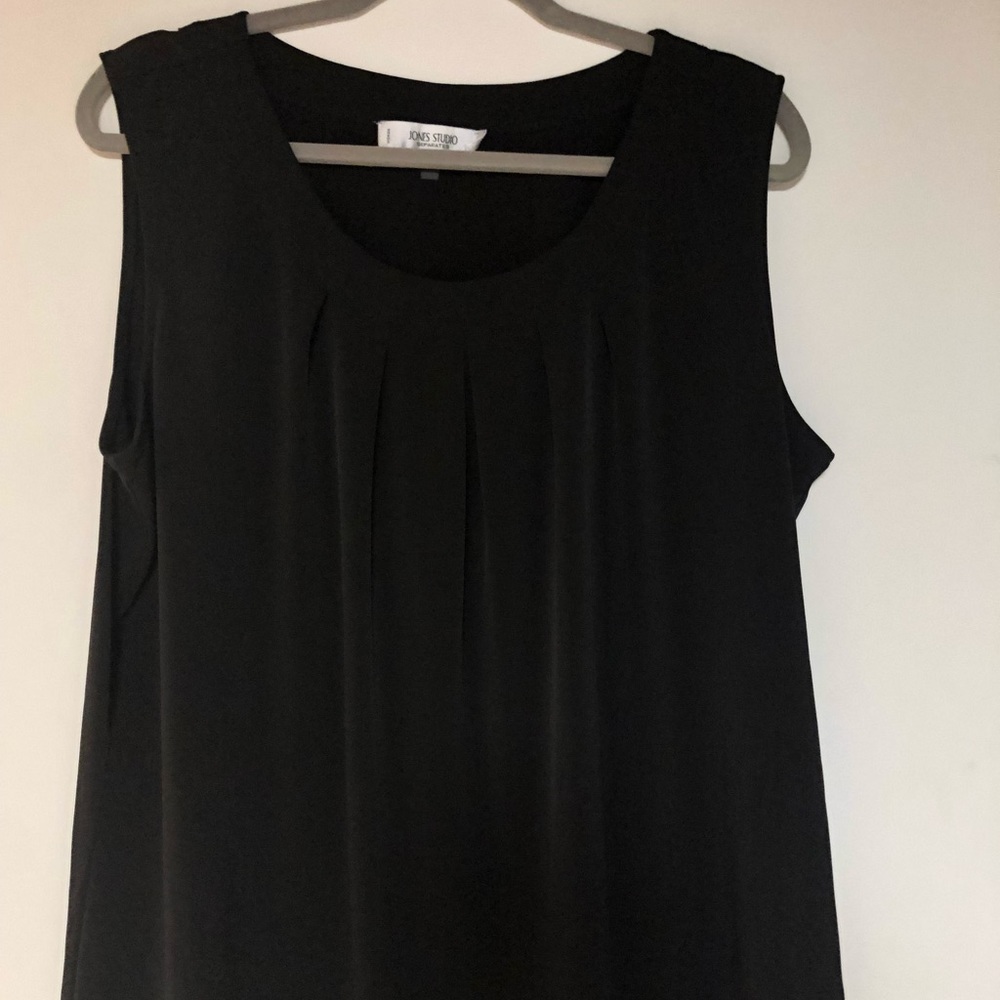 Black sleeveless top